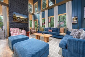 Smart TV, fireplace, video games, table football - THE TIMBER HAUS – Luxury Cabin with Pickleball Court, Swim Spa, and Game Room (Broken Bow)