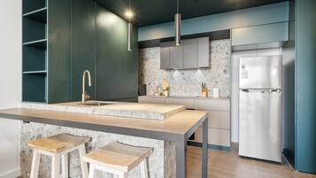 Apartment | Private kitchen | Cookware/dishes/utensils