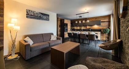 Luxury Apartment Sleeping 8 With Terrace in the Heart of the Village