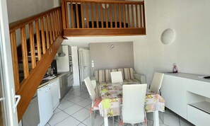Interior - 3-bedroom House With Garage, air Conditioning, and 500m From the Beaches (Port-la-Nouvelle)