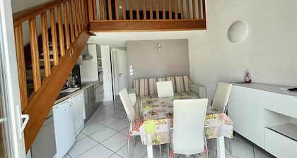 3-bedroom House With Garage, air Conditioning, and 500m From the Beaches