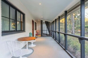 Outdoor dining - Sea La Vie Jekyll Island (Jekyll Island)