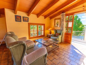 TV, stereo - Villa Tito y Yaya · Private Pool & WiFi (Alcudia)