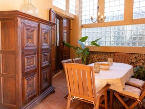 Dining - Villa Tito y Yaya · Private Pool & WiFi (Alcudia)