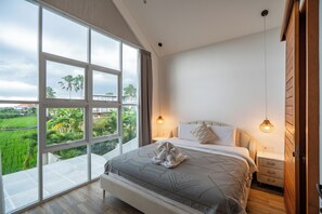 豪華別墅, 泳池景 | 房內夾萬、書桌、手提電腦工作空間、熨斗/熨衫板