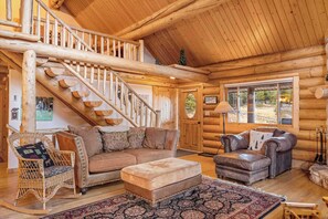 TV, fireplace - Big Sky Cozy Cabin | Lone Peak Views + Hot Tub (Gallatin Gateway)