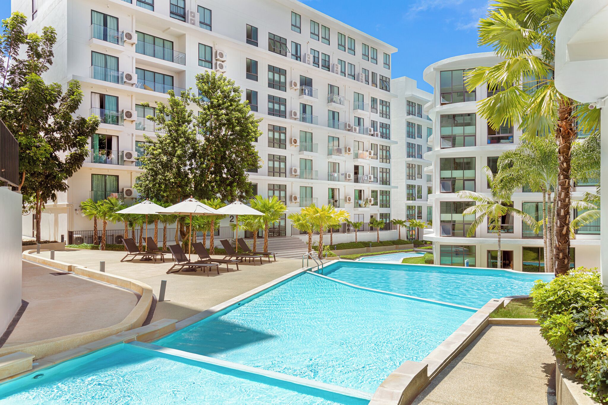 3 szabadtéri medence