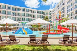 3 outdoor pools