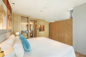 Studio, Balcony, Pool View | In-room safe, iron/ironing board, free WiFi - Studio in LaVita Condo in Rawai 7501 (Rawai)