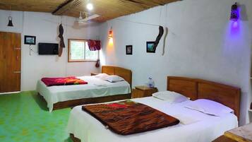 Phòng đôi Deluxe, quang cảnh đồi núi