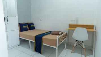 Habitació individual | Escriptori, espai de treball apte per a portàtils i wifi gratuïta