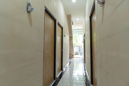 ELBA Guesthouse Near UNNES by ARBA