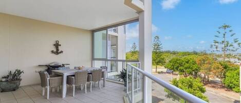 Luxury Apartment, Balcony, Park View | Balcony