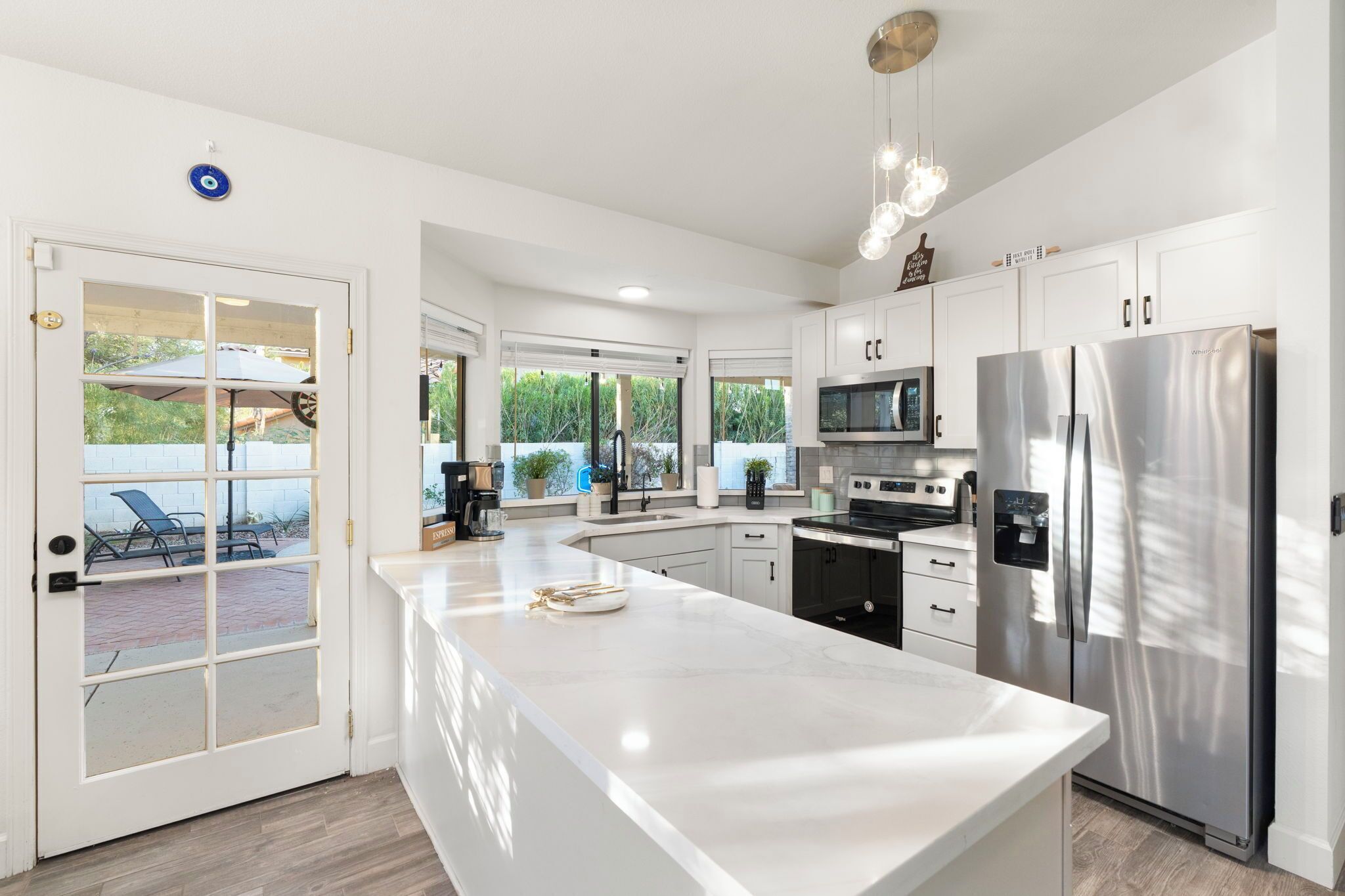 Mikrowelle, Ofen, Herdplatte, Geschirrspüler