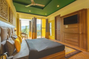 Superior Double Room with Balcony and Valley View | Majoituspaikan julkisivu