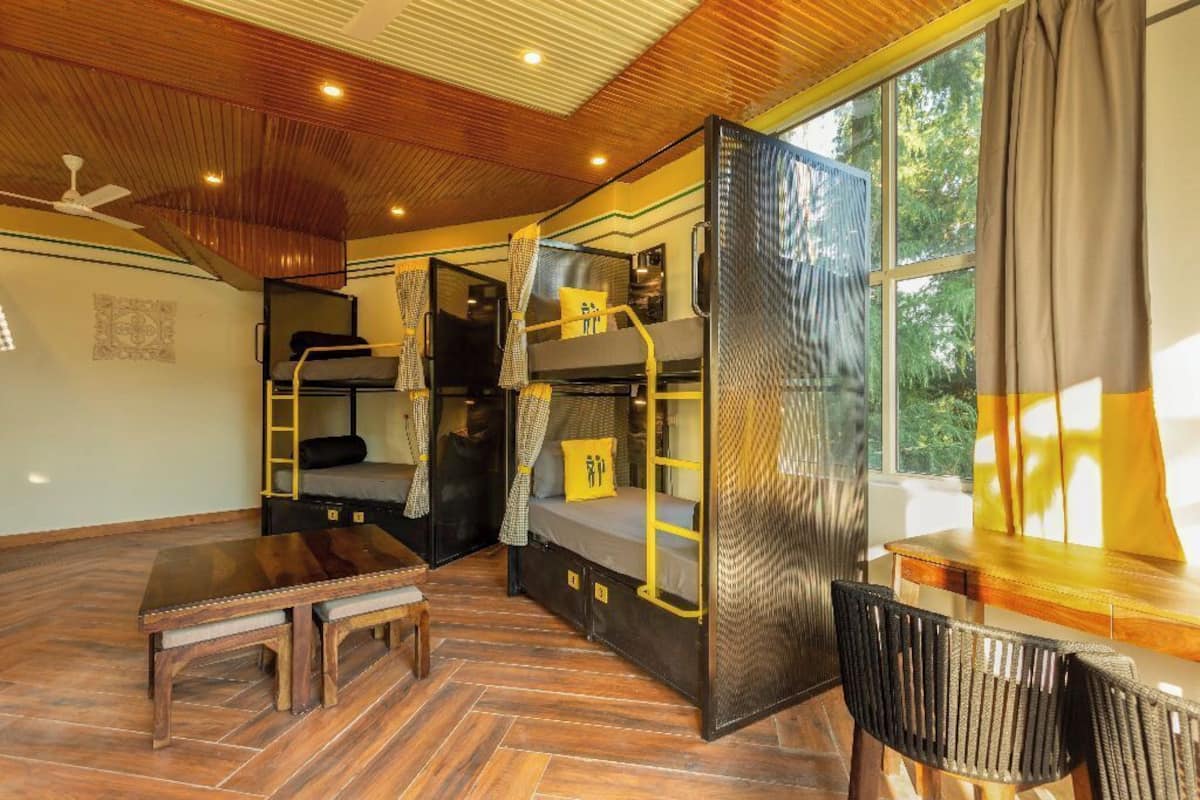 Bed in 8 Bed Mixed Dormitory with Balcony and Valley View | Ilmainen Wi-Fi