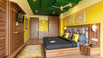 Superior Double Room with Balcony and Valley View | Näkymä huoneesta