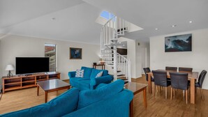Unclassified image, 4 of 17, button - Tuscany Apartment 13 (Merimbula)
