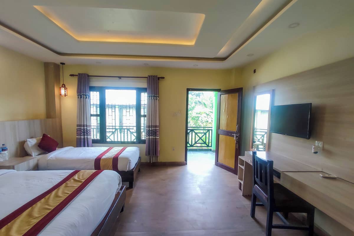 Deluxe Double or Twin Room, Garden View | Desk, laptop workspace, iron/ironing board, free WiFi