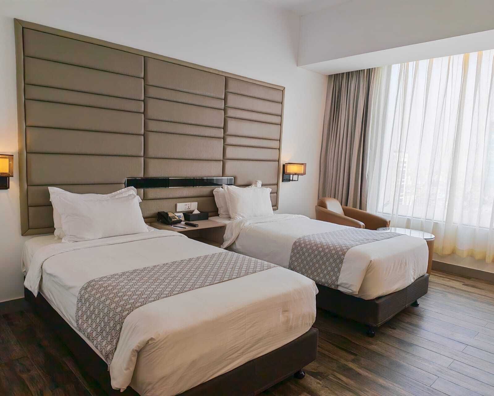 Deluxe Twin Room, City View | Premium bedding, down comforters, memory foam beds, desk