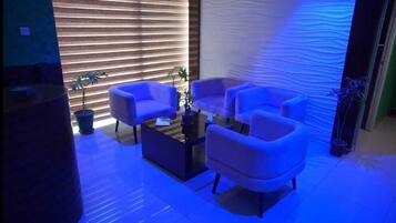 Sauna, steam room, deep-tissue massages, Swedish massages, Thai massages