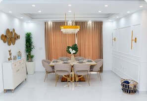 تناول الطعام