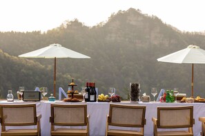 Outdoor banquet area - XuDu ANNICA Villa (Zhangjiajie)