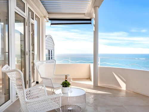 Coastal Dream Beachfront Oasis