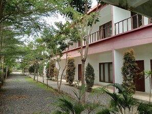 Front of property - Sisilia Lodge (Labuan Bajo)