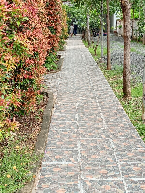 Vista frontal de la propiedad