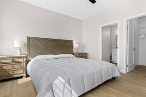 2 Schlafzimmer, Schreibtisch, Bügeleisen/Bügelbrett, WLAN