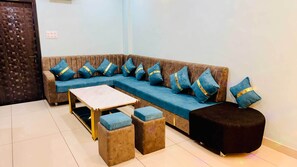 Lobby - Rukmani Palace (Khandwa)