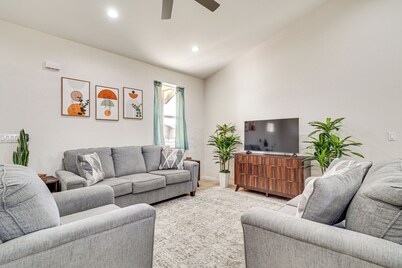 Hike & Ski! Home w/ Dog-Friendly Yard in Eagar