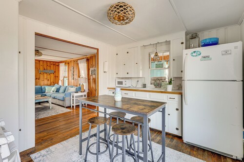 1 Block to Humarock Beach: Dog-Friendly Cottage