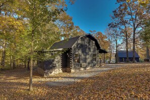 Exterior - Access to Community Marina! Lake-View Murray Cabin (Murray)