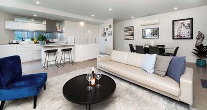 Fitzroy Aptmnt: Patio, Parking and Pet Friendly