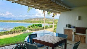 Outdoor dining - Dream Villa in Majahua (La Majahua)