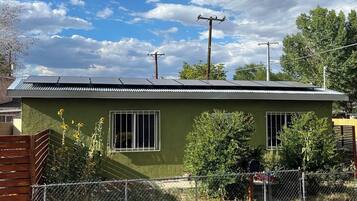 House, 3 Bedrooms, Balcony | Exterior