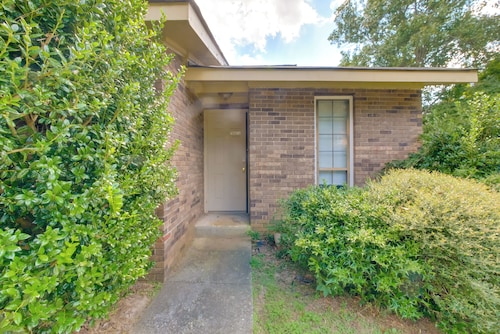 3 Mi to AFB: WFH-Friendly Hub in Warner Robins!