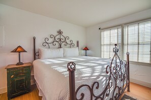 2 habitaciones, escritorio, acceso a internet y ropa de cama