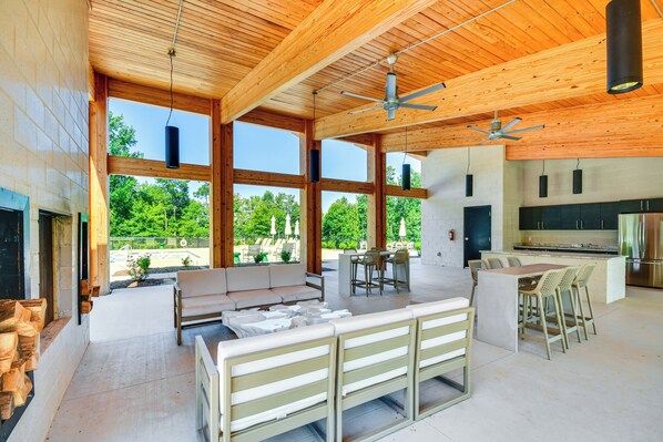 Dining - Dock + Game Room: Luxe Retreat on Rhodhiss Lake! (Connelly Springs)