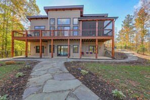 Exterior - Dock + Game Room: Luxe Retreat on Rhodhiss Lake! (Connelly Springs)