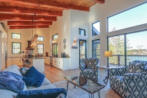 TV, fireplace, video games, books - Dock + Game Room: Luxe Retreat on Rhodhiss Lake! (Connelly Springs)
