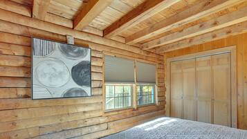 4 bedrooms, internet, bed sheets