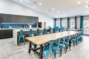 Dining - 4,300-Sq-Ft Villa in West Vegas w/ Pool & Games! (Las Vegas)
