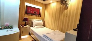 Kahden hengen deluxe-huone, parveke, kaupunkinäköala | Näkymä huoneesta