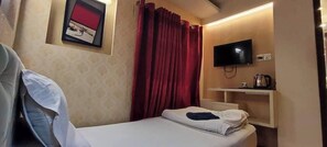 Deluxe Double Room, Balcony, City View | Free WiFi - Hotel Sultan Dinajpur (Dinajpur)