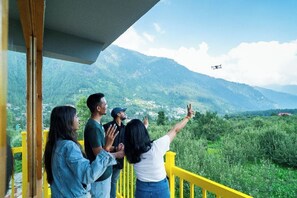 Dortoir Partagé Signature, dortoir mixte, balcon, vue vallée (Bed in 4 Bed) | Vue de la chambre