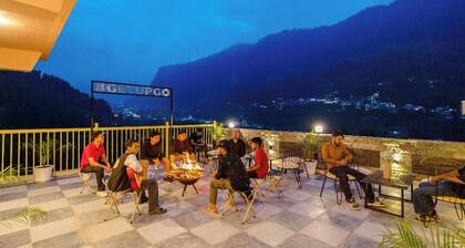 The Hosteller Old Manali Manu Temple