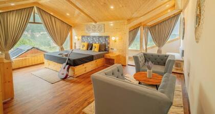 The Hosteller Old Manali Manu Temple